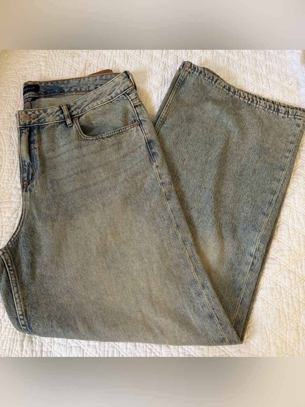 Classic Women’s Light Blue Denim Wide Leg Jeans